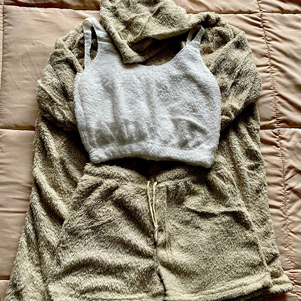 Fuzzy 3 Piece Lounge Set